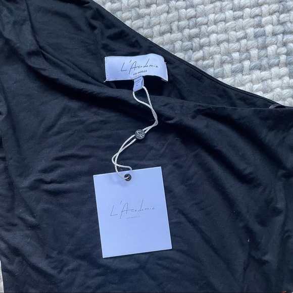 NWT L'Academie Black One Shoulder Belted Bodysuit Size Medium - Picture 5 of 5